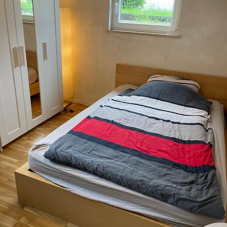 Modernes Studio Mit Separater Kueche Ройтлинген Екстериор снимка